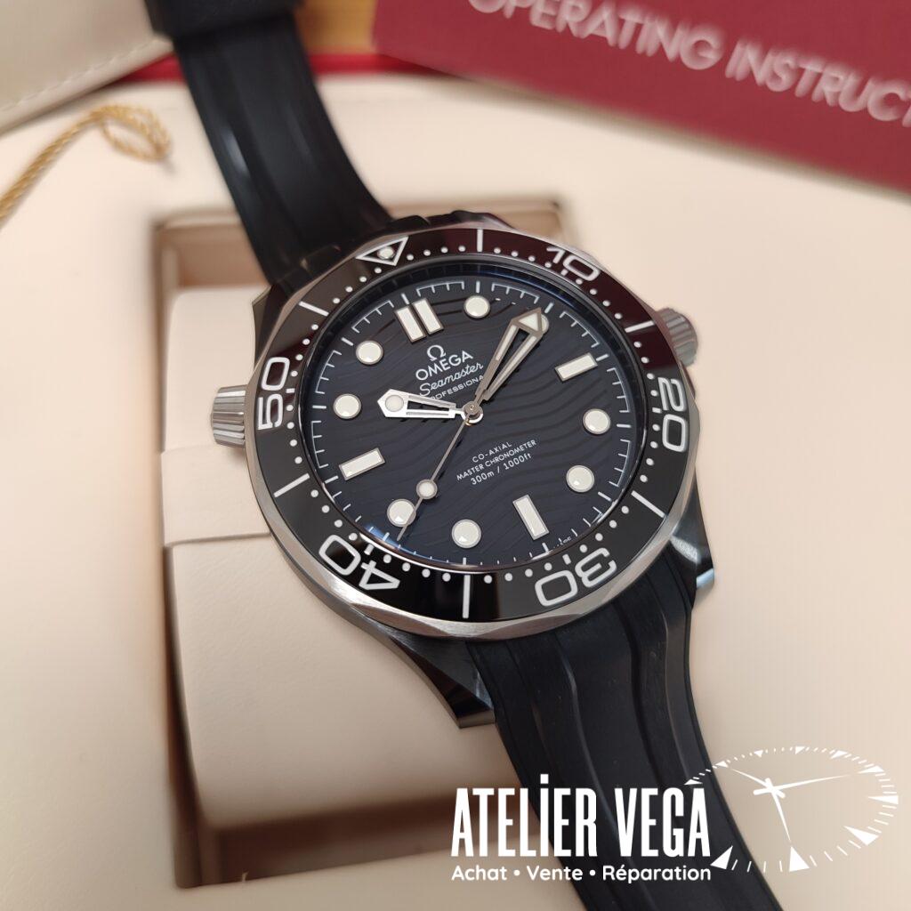 Omega Seamaster Diver 300m Céramique Noire et Titane Full Set de 2022 en excellent état