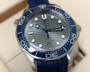 Omega Seamaster Diver 300m Cadran gris Lunette Bleue Full Set de 2022