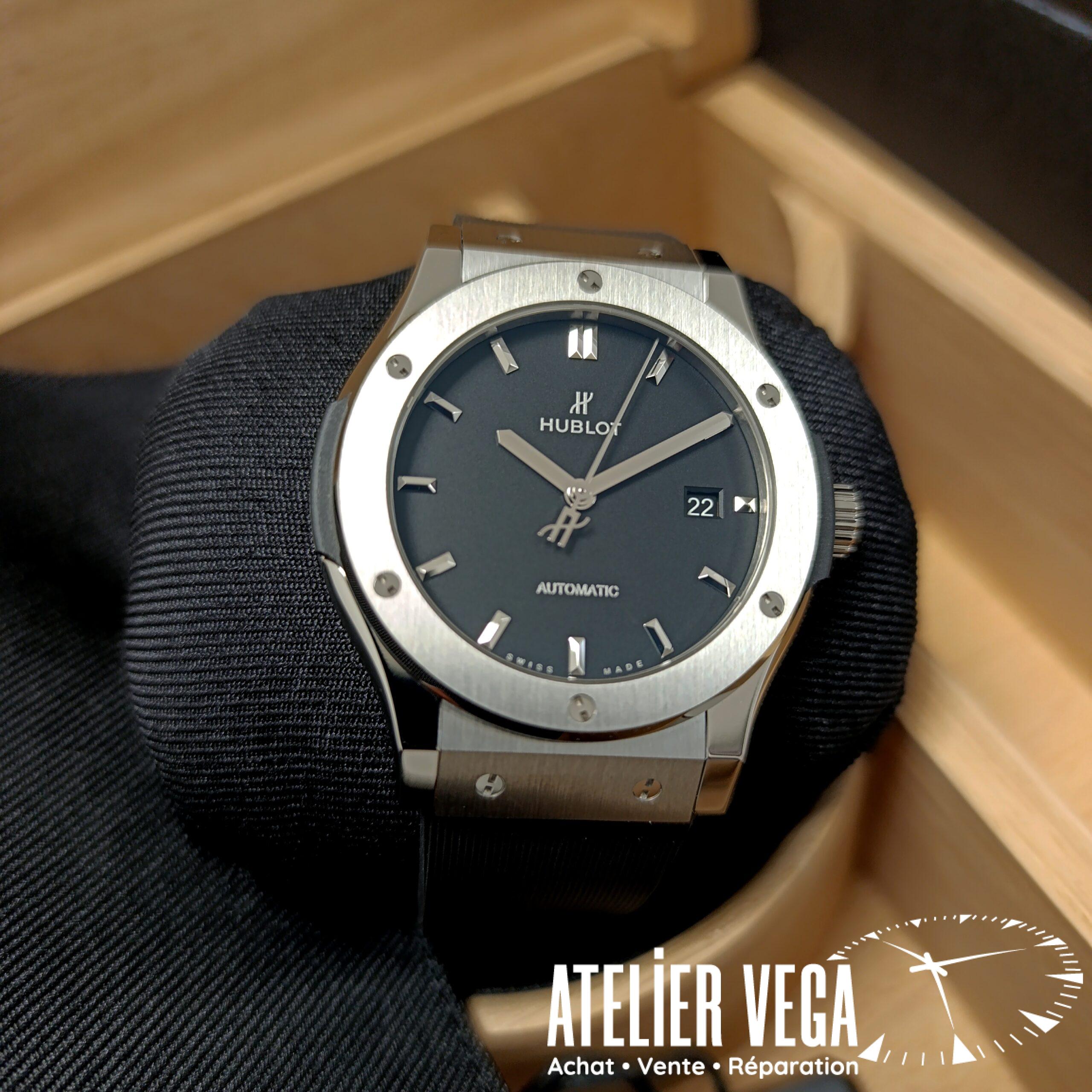 Hublot Classic Fusion Titanium 42mm Jamais portée et Full Set de 2025