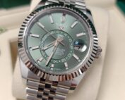 Rolex Sky-Dweller 336934, Mint de 2025 en excellent état, full set