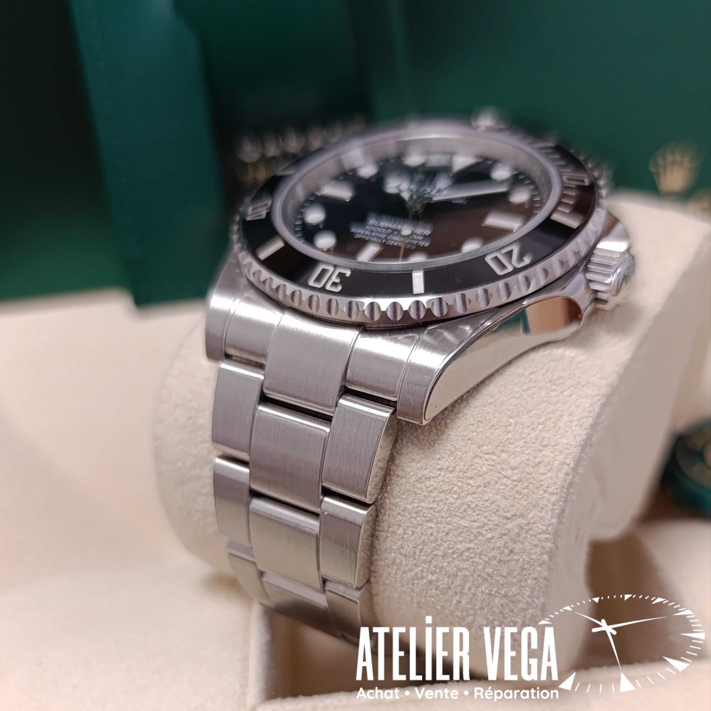 Rolex Submariner 124060 de 2024 – Image 3