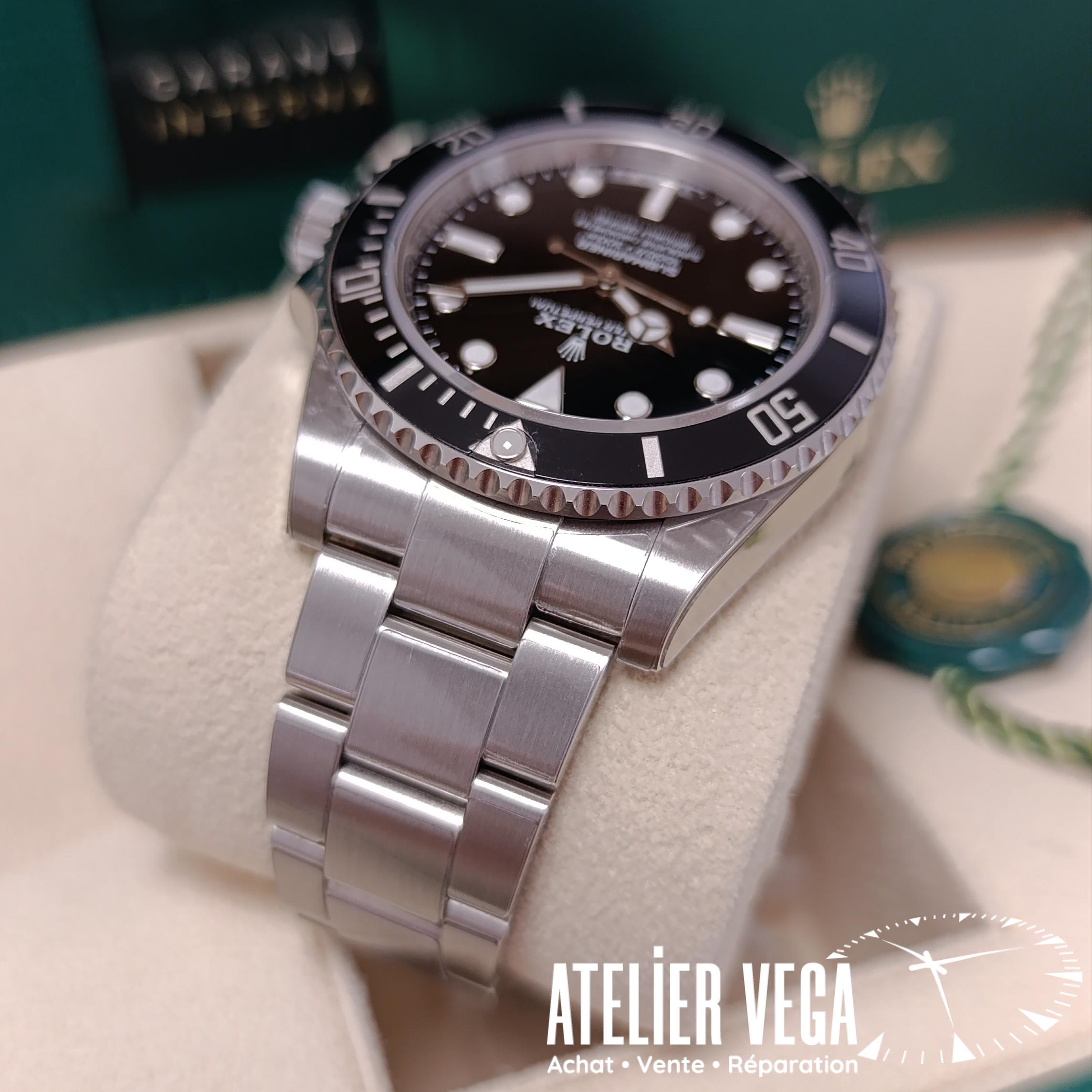 Rolex Submariner 124060 de 2024 – Image 4