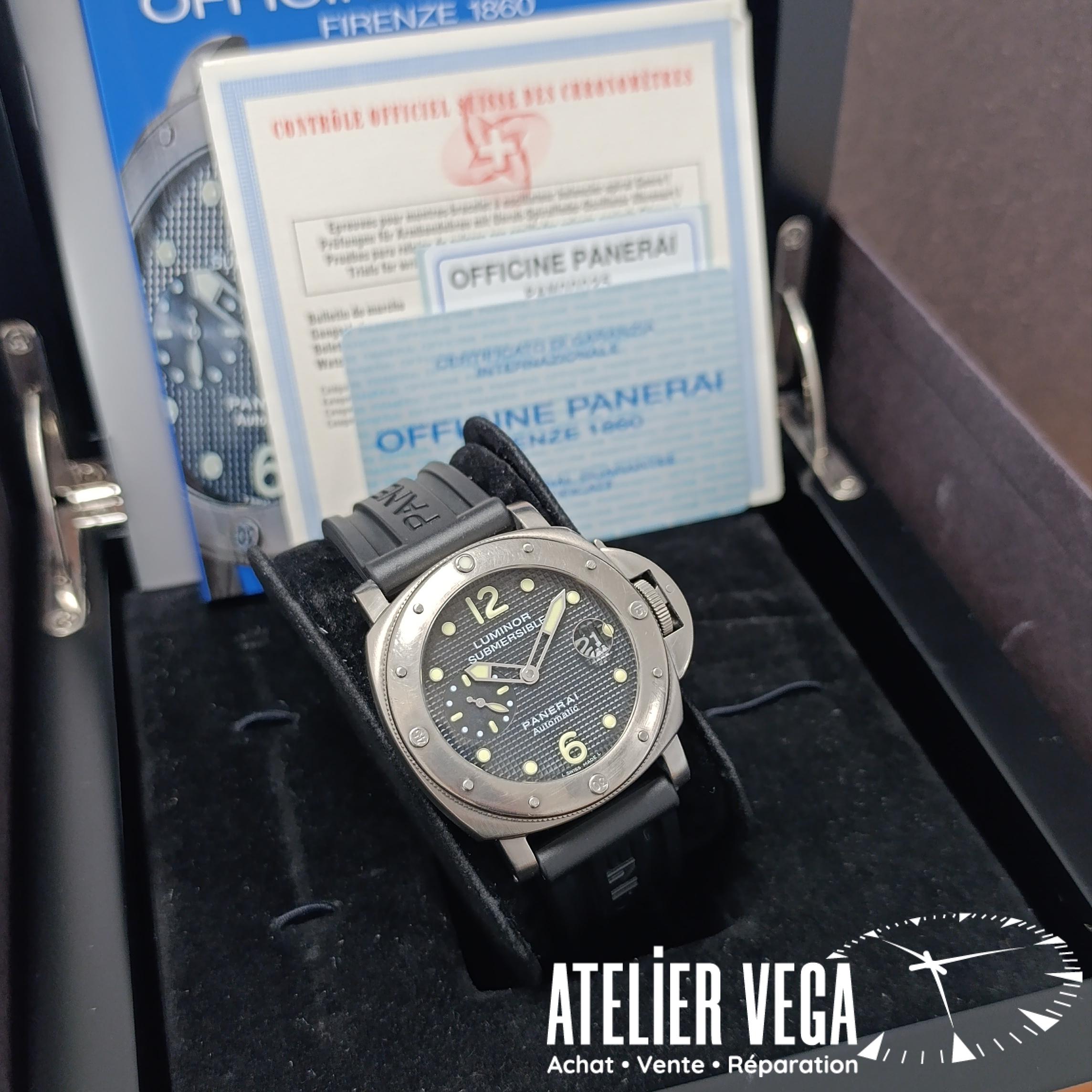 Panerai Luminor Submersible PAM00025 – Image 9