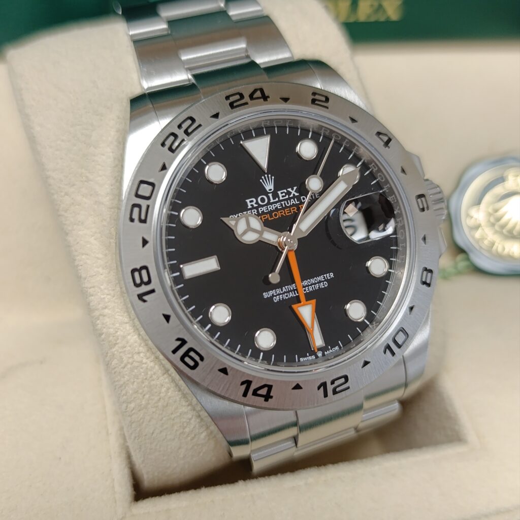 Rolex Explorer 2 de 2023 Ref 226570 En très bon état full set cadran noir