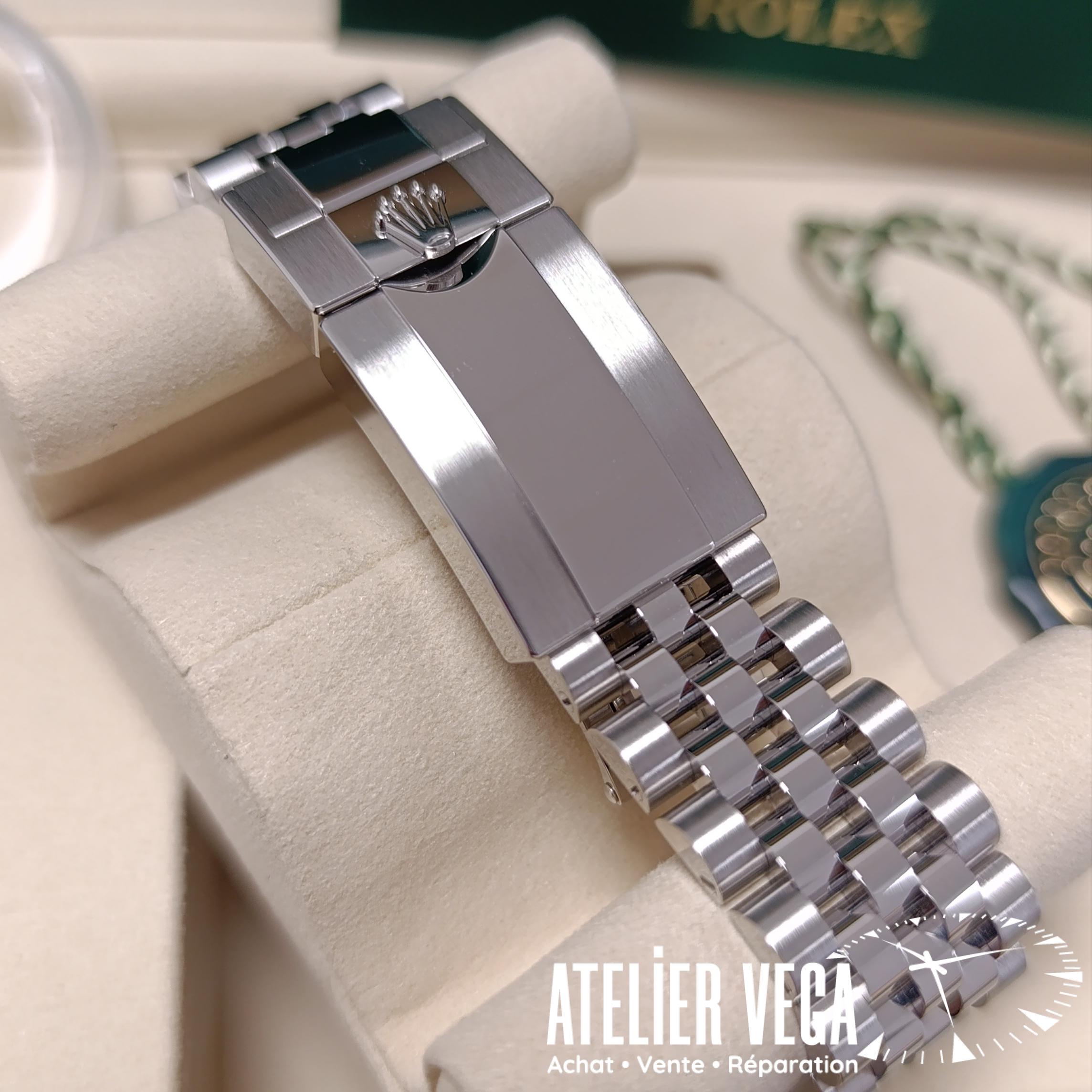 Rolex GMT Bruce Wayne 126710GRNR – Image 7